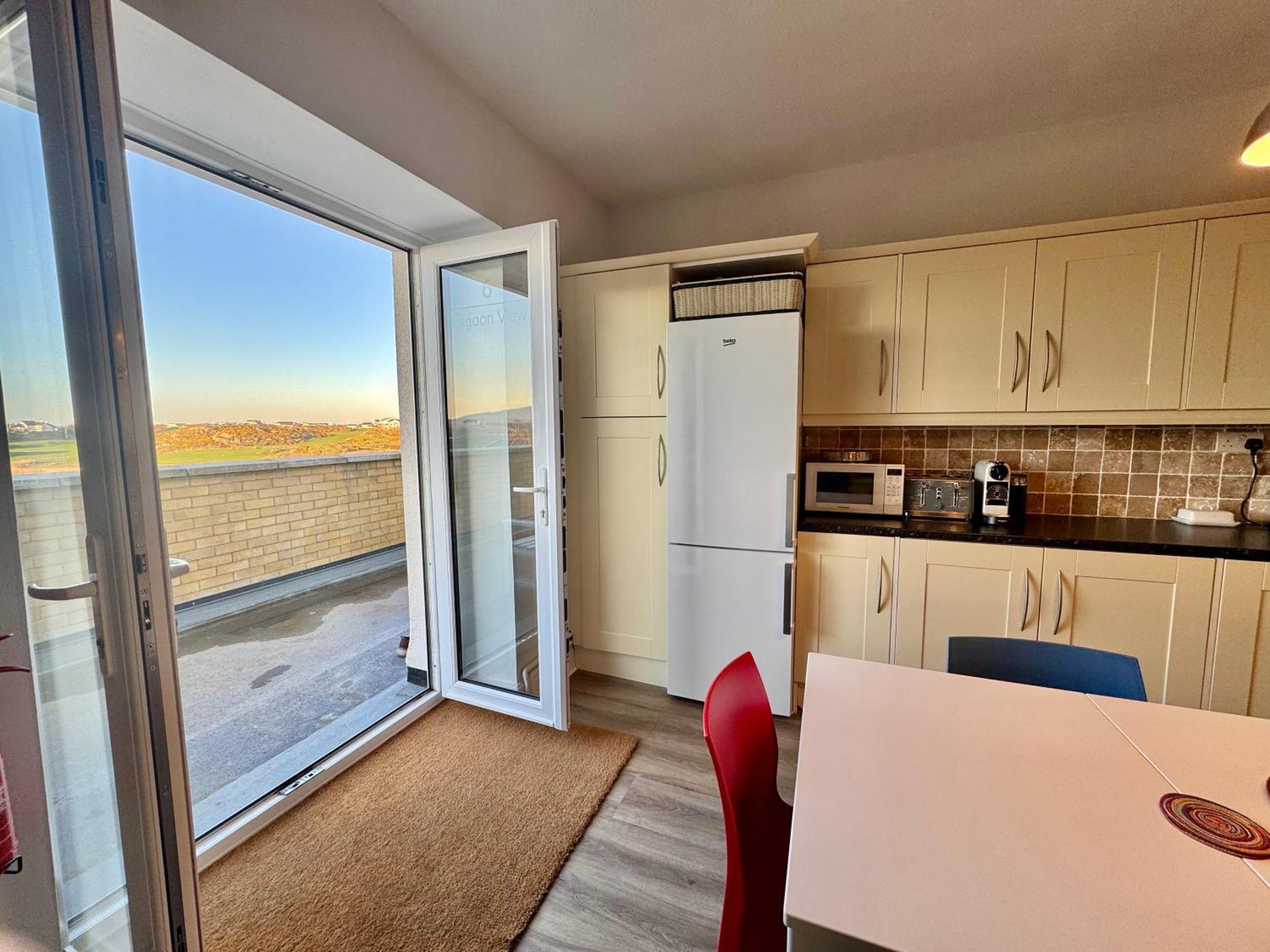 Lagoon View - Sea View- Pet Friendly - 2 Bed Apt - En-Suite Trearddur Eksteriør bilde