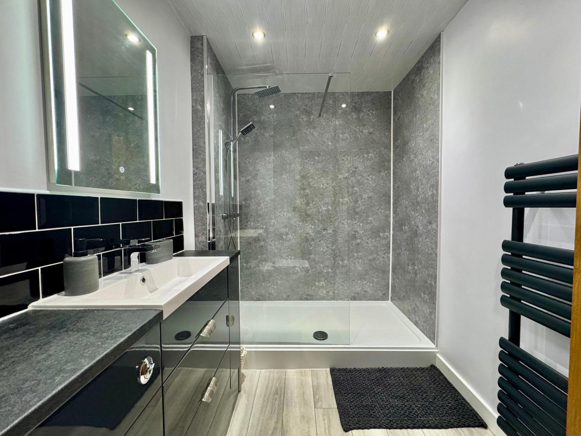 Lagoon View - Sea View- Pet Friendly - 2 Bed Apt - En-Suite Trearddur Eksteriør bilde